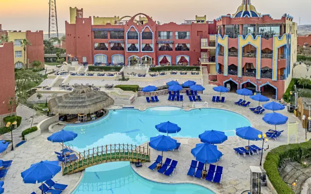 Cardina Resort by Sunrise