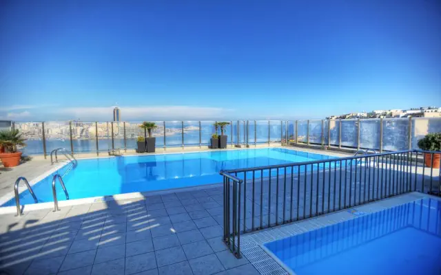  Plaza Hotel & Plaza Regency (Sliema) 